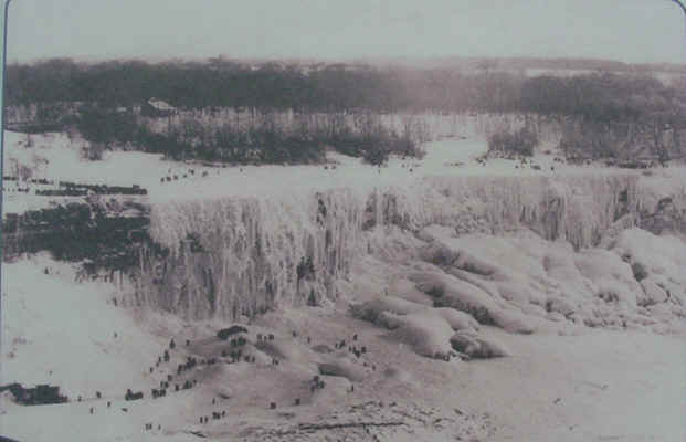 bevroren Niagara Falls